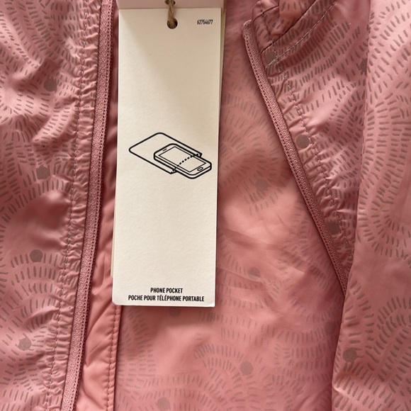 COPY - New Adidas wind breaker - Picture 7 of 7